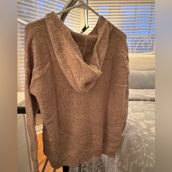 Abercrombie Kids - Geometric Pattern Sweater - Picture 3 of 3